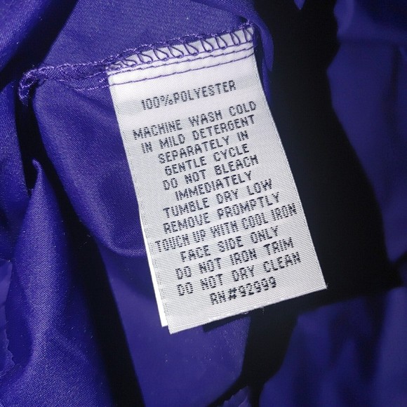 Disney Parks Hooded Windbreaker Jacket Size Medium Marathon Weekend Volunteer - Picture 10 of 10